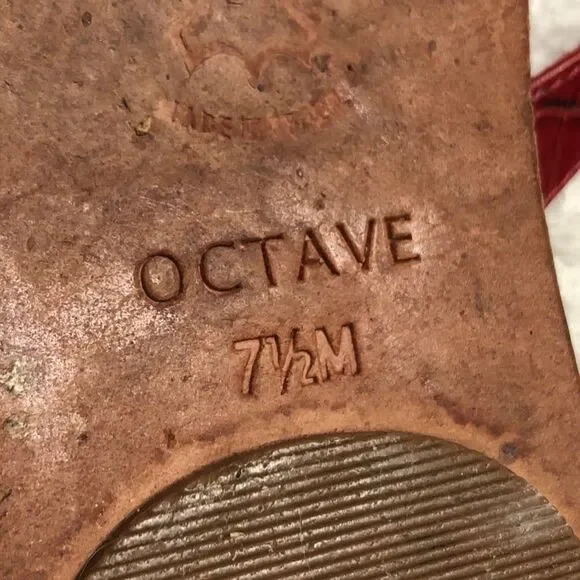 Brighton Sandals Flip Flops Size 7.5M Red Patent Leather with Rhinestone Design - Picture 4 of 7